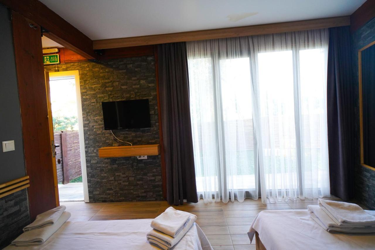 Qcunda Otel Ayvalı Exteriör bild