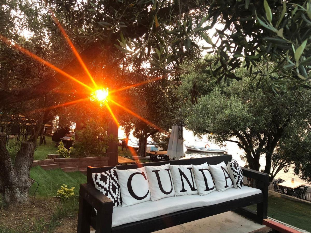 Qcunda Otel Ayvalı Exteriör bild